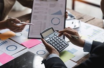 برقراری عدالت مالیاتی و فراهم کردن شفافیت از مهم‌ترین مزایای حسابرسی سیستمی است